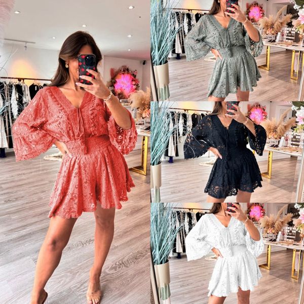 Crazy rush for a | Casual cropped V-neck lace set