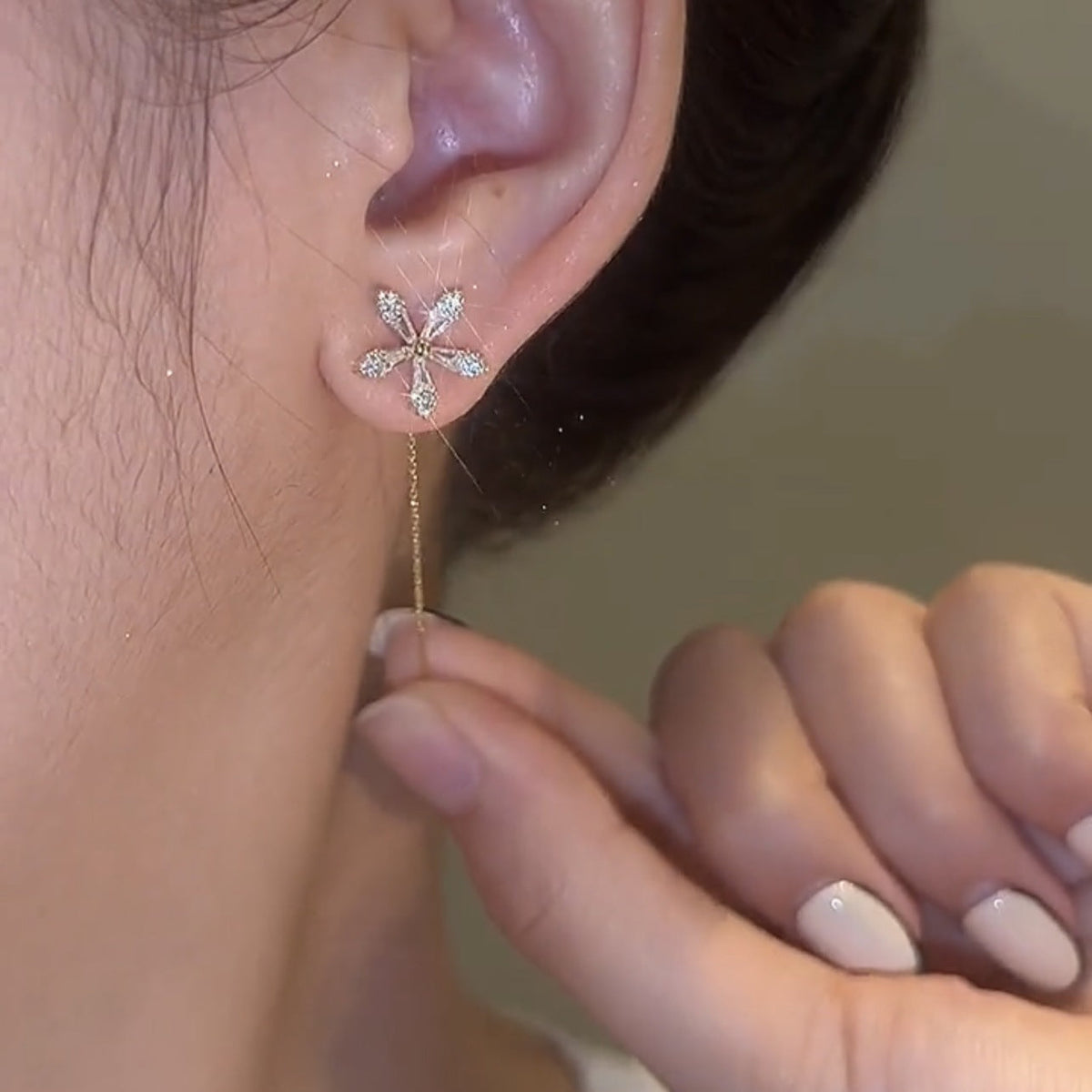 S - Shiny Diamond Flower Earring Tassel