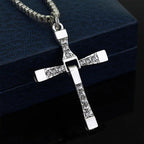 Cross pendant necklace
