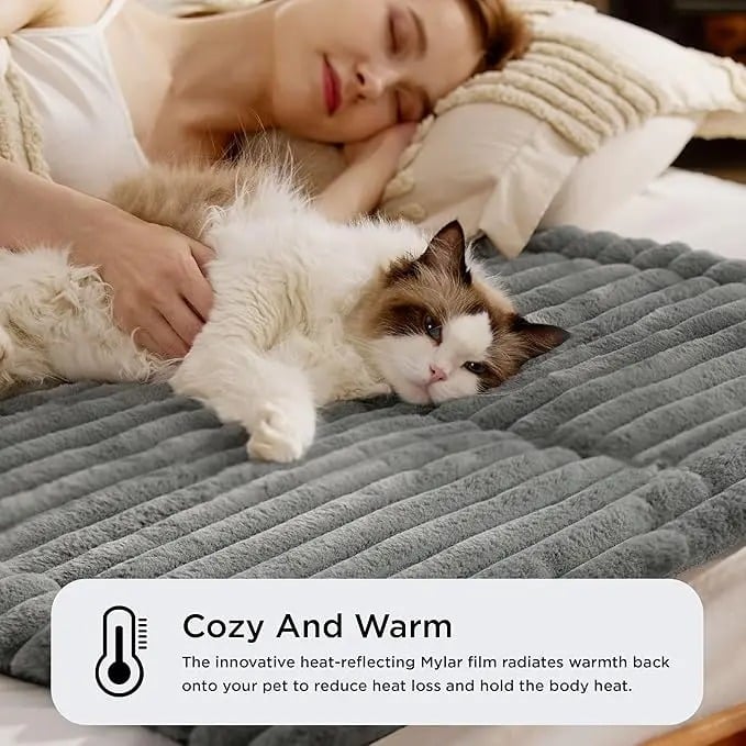 Winter essentials for your pet Self Warming pet insulation pad