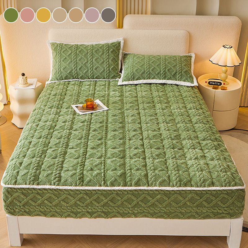 WARM FITTED BED SHEET - Brushed Flannel & Deep Pocket , Non-Slip Corners for All-Season Comfort