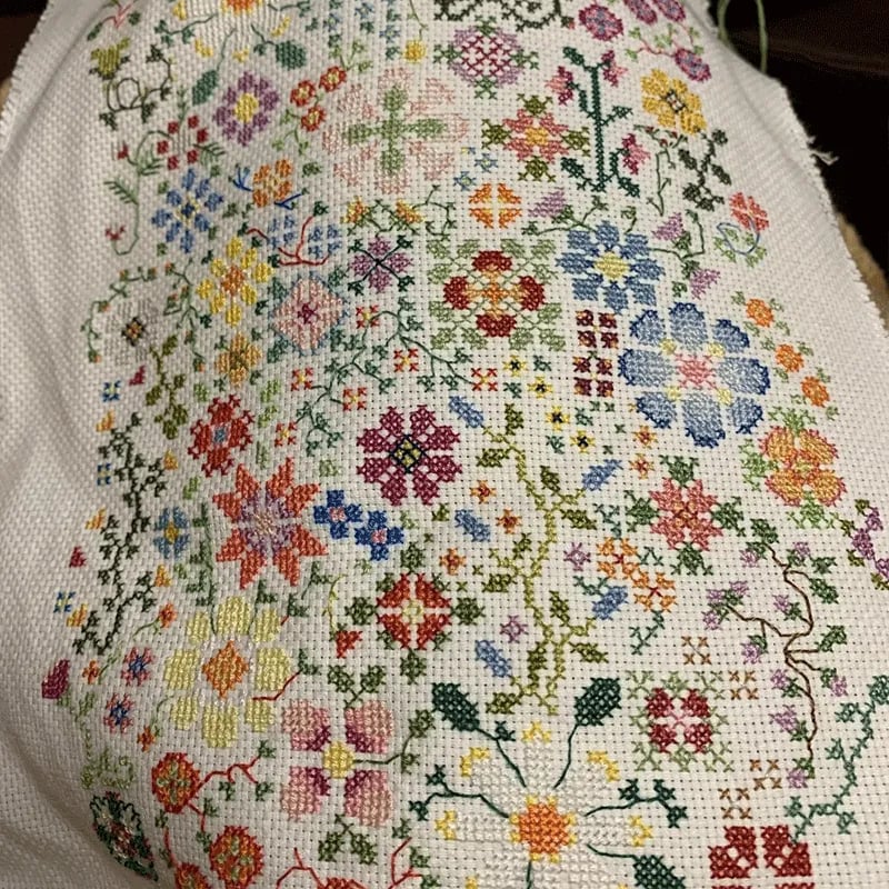 Bloom a Day Cross Stitch Set
