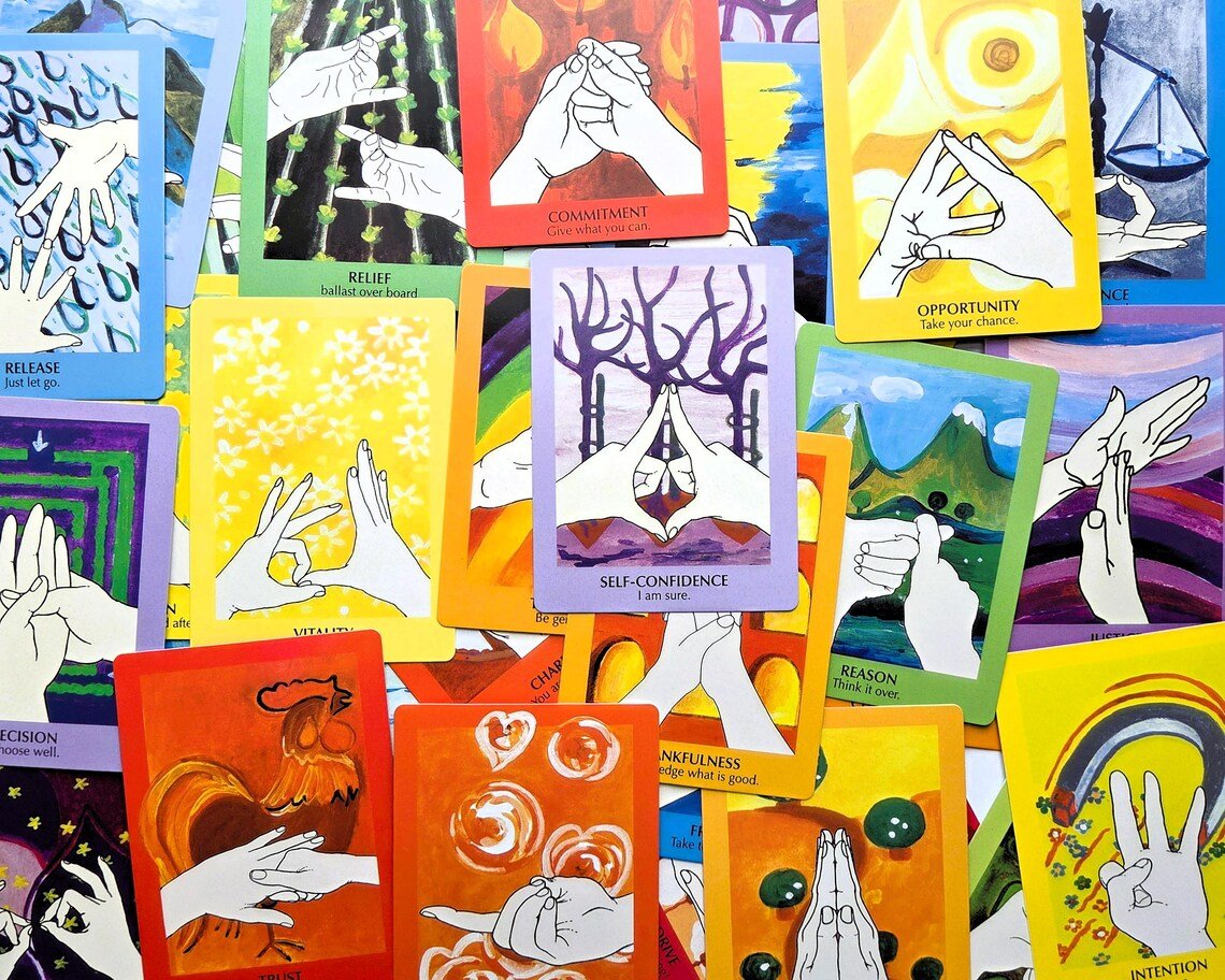 MUDRA Cards for Body, Mind ad Spirit: The Handy Course in Yoga Spiritual Meditation Accessories