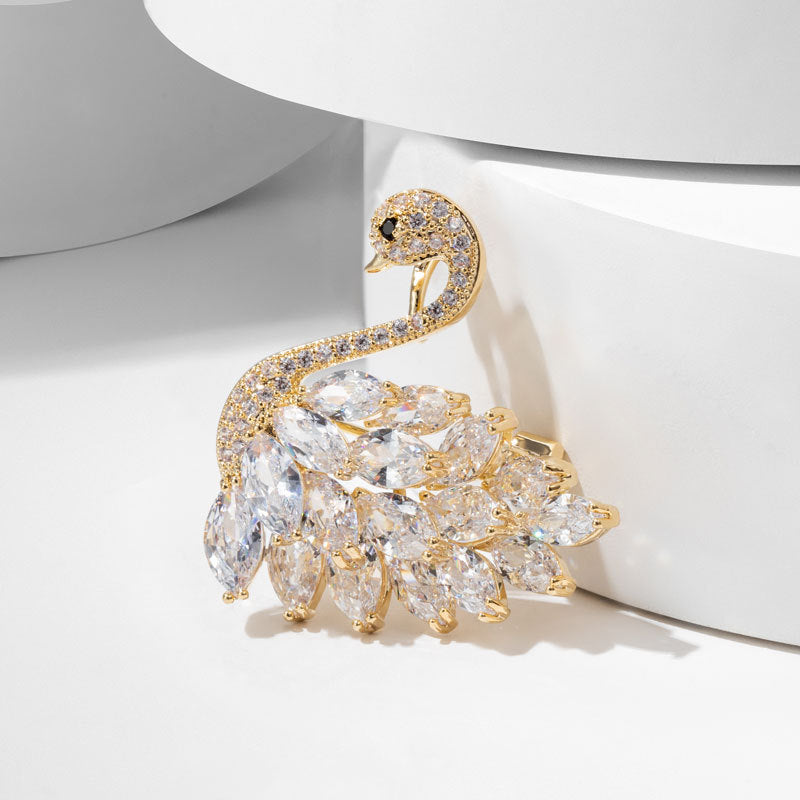 High-end crystal swan brooch