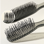 Dry and Wet Volumizing Detangling Hair Brush