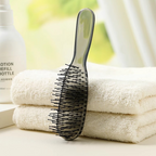 Dry and Wet Volumizing Detangling Hair Brush