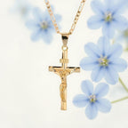 Gold Crucifix Necklace – Detailed INRI Motif, Adjustable Figaro Chain & Hypoallergenic Finish